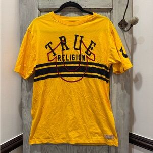 True Religion Graphic T-Shirt Yellow Large NWT flaw